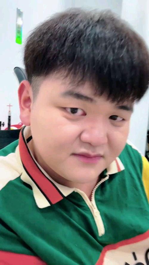 一线吃瓜娱乐圈讲了什么,喻闻的吃瓜日常与娱乐圈风云